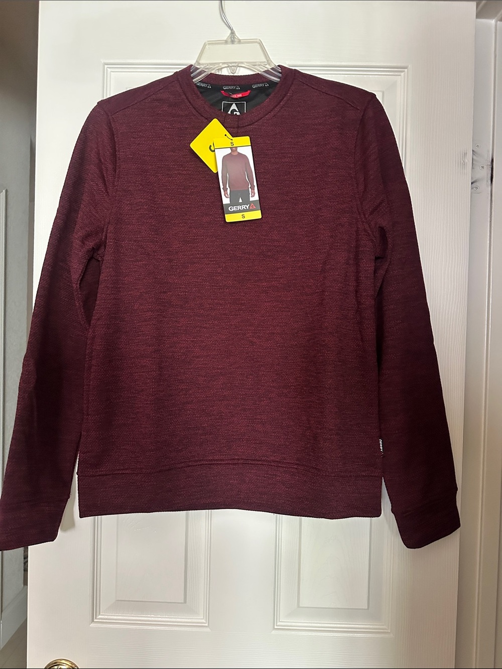 🆕 Gerry  Men's Crewneck Sweater in Burgundy